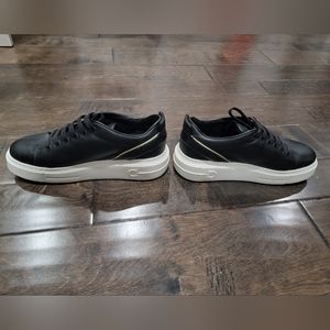 Salvatore Ferragamo Like New Gancini Black Leather Sneakers